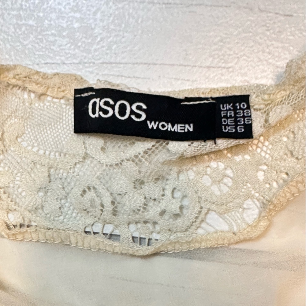 ASOS Cream Lace Detail Robe - Picture 7 of 10